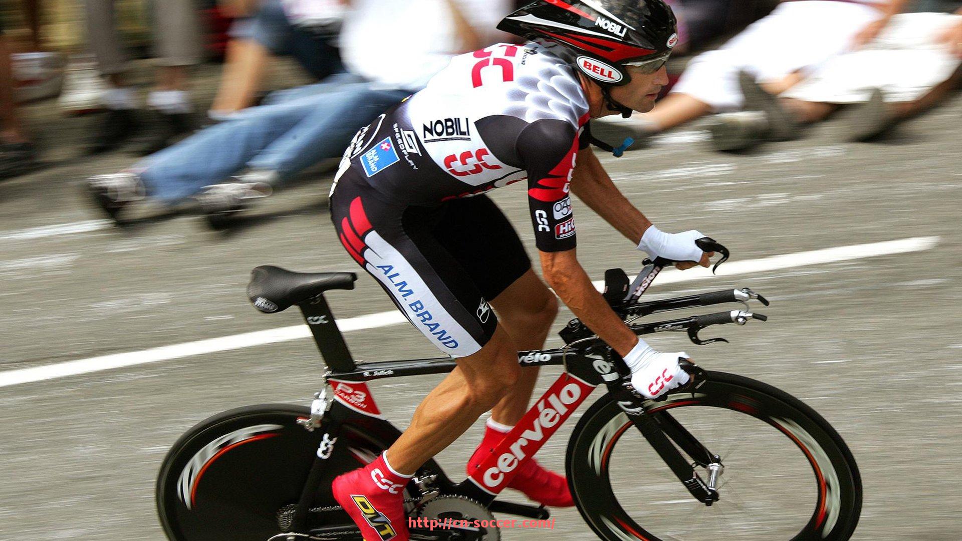 足球直播-聚焦CBA球员最新转会动态与球队战力调整